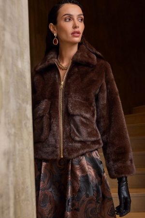 CHAQUETA CORTA PELO SINTÉTICO