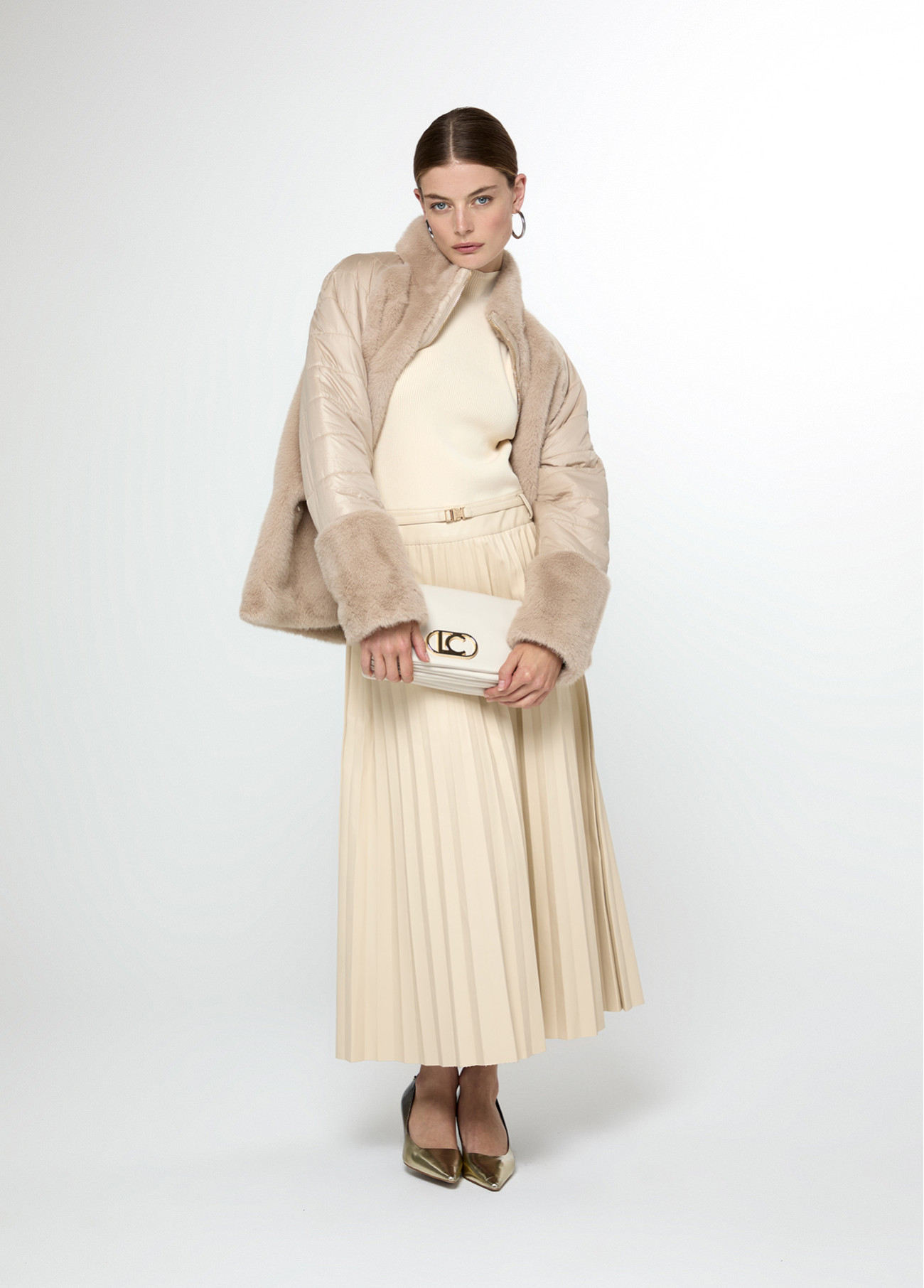 ABRIGO COMBINADO PLUMAS Y PELO - Imagen 3