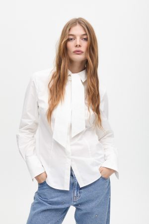 CAMISA ENTALLADA LAZADA