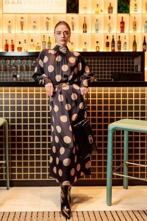 VESTIDO CUELLO PERKINS